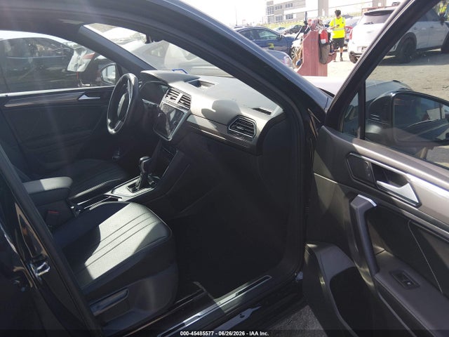 Продаж на аукціоні авто 2023 Volkswagen Tiguan 2.0t Se R-line Black, vin: 3VVCB7AX9PM140505, номер лоту: 45485577