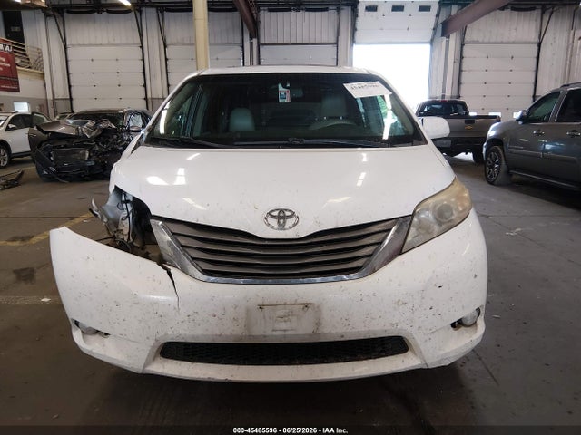 45485596 :رقم المزاد ، 5TDDK3DC9BS026436 vin ، 2011 Toyota Sienna Xle مزاد بيع