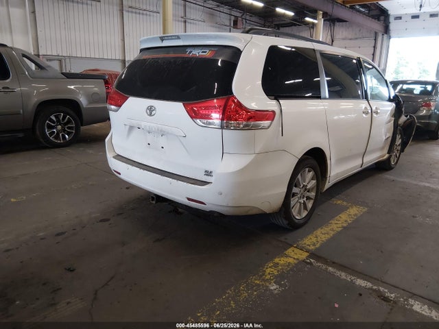 45485596 :رقم المزاد ، 5TDDK3DC9BS026436 vin ، 2011 Toyota Sienna Xle مزاد بيع