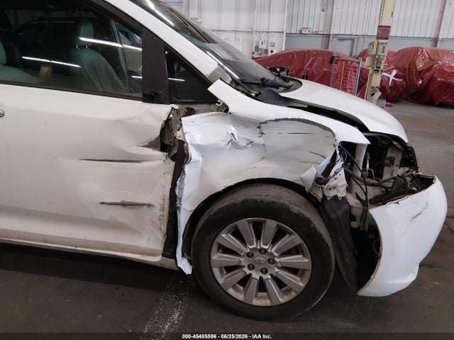 45485596 :رقم المزاد ، 5TDDK3DC9BS026436 vin ، 2011 Toyota Sienna Xle مزاد بيع