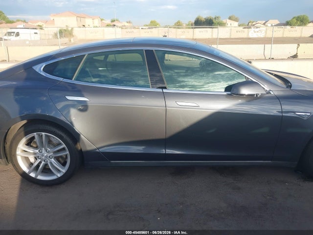 Tesla Model S 60/70/75/85 2016 5YJSA1E12GF121945 Image 13
