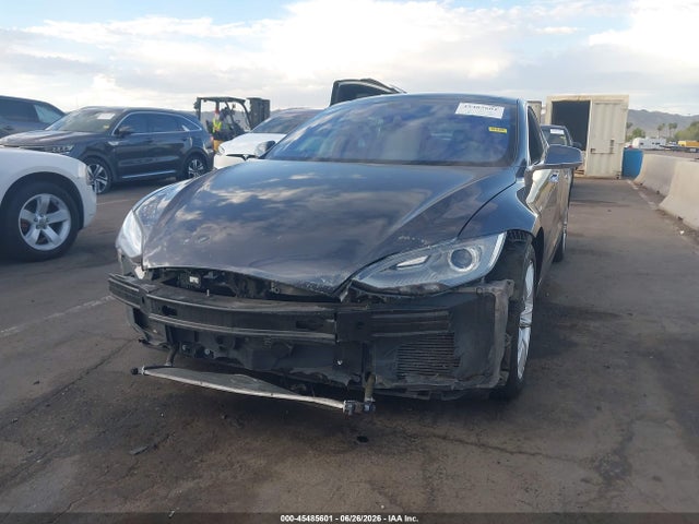 Tesla Model S 60/70/75/85 2016 5YJSA1E12GF121945 Image 6