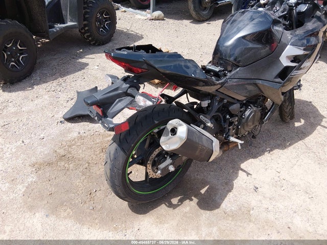 Kawasaki EX400 2022 JKAEXKG19NDAE3756 Image 4