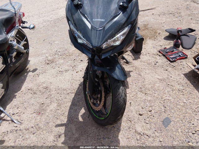 Kawasaki EX400 2022 JKAEXKG19NDAE3756 Image 5
