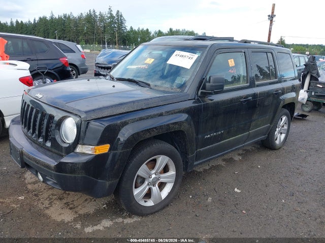 Jeep Patriot Latitude 2014 1C4NJPFB6ED503231 Image 2