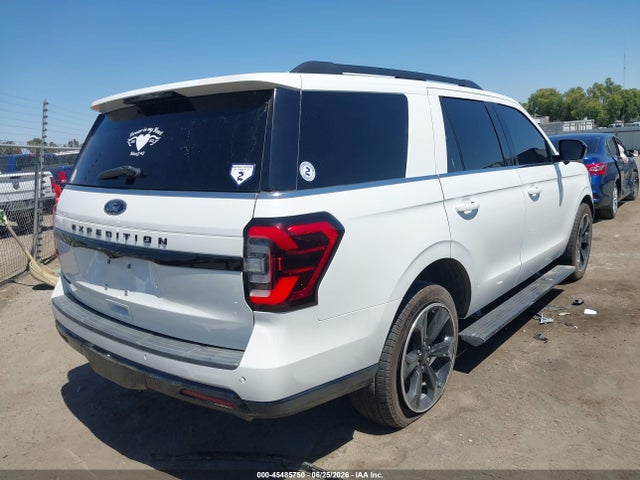 1FMJU2AT8NEA09211 Ford Expedition Limited