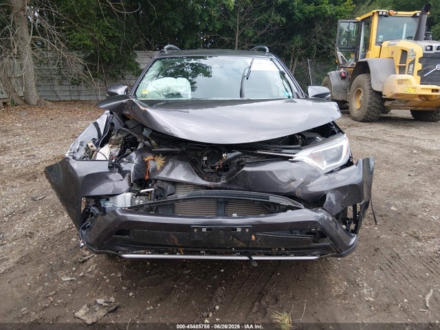 45485758 :رقم المزاد ، JTMRFREV5JJ721781 vin ، 2018 Toyota Rav4 Xle مزاد بيع