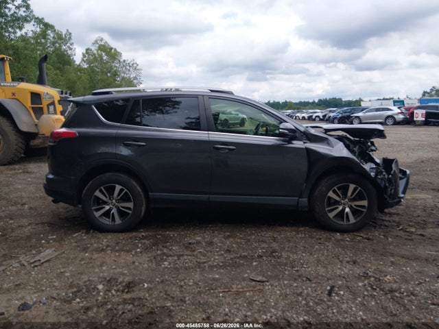 45485758 :رقم المزاد ، JTMRFREV5JJ721781 vin ، 2018 Toyota Rav4 Xle مزاد بيع
