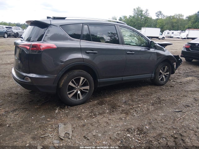45485758 :رقم المزاد ، JTMRFREV5JJ721781 vin ، 2018 Toyota Rav4 Xle مزاد بيع