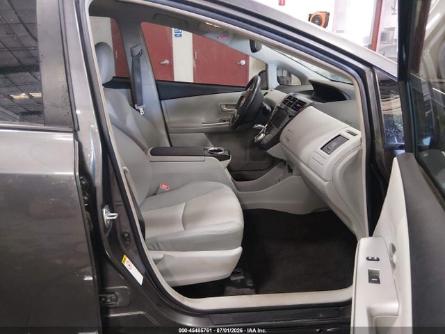 Toyota Prius V Five 2014 JTDZN3EU1E3361717 Image 5