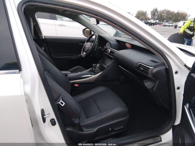 Lexus IS 300 2020 JTHDA1D2XL5108583 Image 5