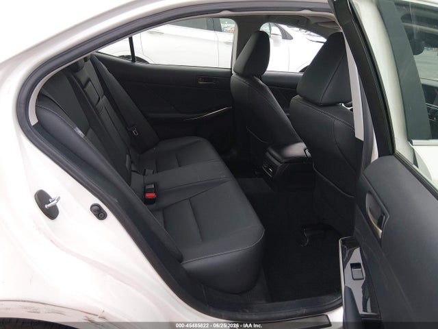 Lexus IS 300 2020 JTHDA1D2XL5108583 Image 8