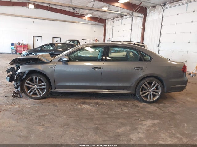 2018 Volkswagen Passat 2.0t R-line/2.0t S მანქანა იყიდება აუქციონზე, vin: 1VWAA7A31JC020922, აუქციონის ნომერი: 45485833