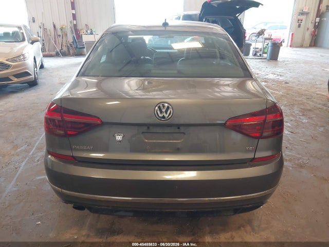 2018 Volkswagen Passat 2.0t R-line/2.0t S მანქანა იყიდება აუქციონზე, vin: 1VWAA7A31JC020922, აუქციონის ნომერი: 45485833