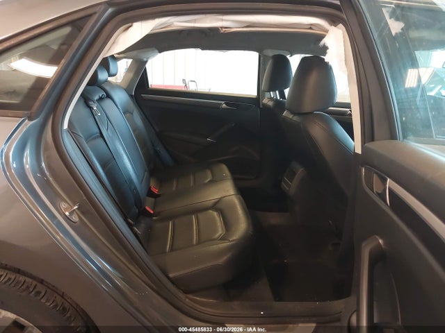 2018 Volkswagen Passat 2.0t R-line/2.0t S მანქანა იყიდება აუქციონზე, vin: 1VWAA7A31JC020922, აუქციონის ნომერი: 45485833