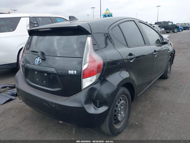 Toyota Prius C Two 2016 JTDKDTB31G1121761 Image 4