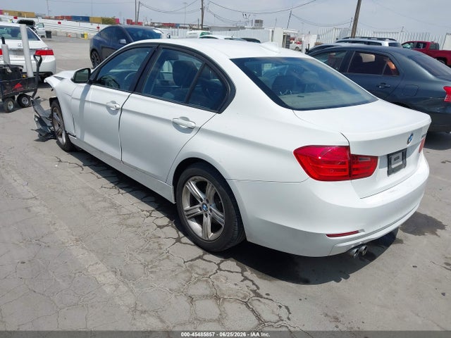 BMW 328I 2014 WBA3C1C58EK116329 Image 3