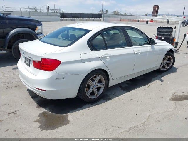 BMW 328I 2014 WBA3C1C58EK116329 Image 4