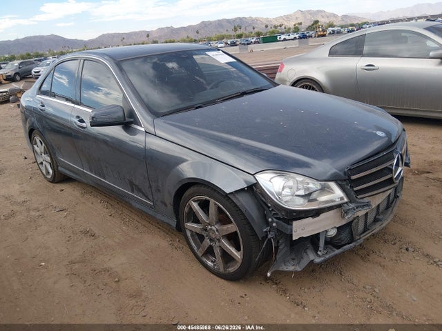 2014 Mercedes-benz C 250 Sport მანქანა იყიდება აუქციონზე, vin: WDDGF4HB2EA964519, აუქციონის ნომერი: 45485988