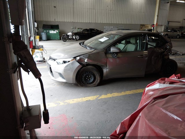 Toyota COROLLA LE 2015 5YFBURHE6FP339913 Image 2