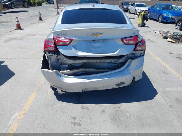 1G1ZD5ST4LF090246 Chevrolet Malibu Fwd Lt