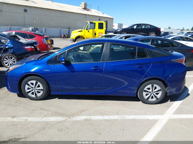 Toyota Prius Two 2017 JTDKBRFU3H3047986 Image 14