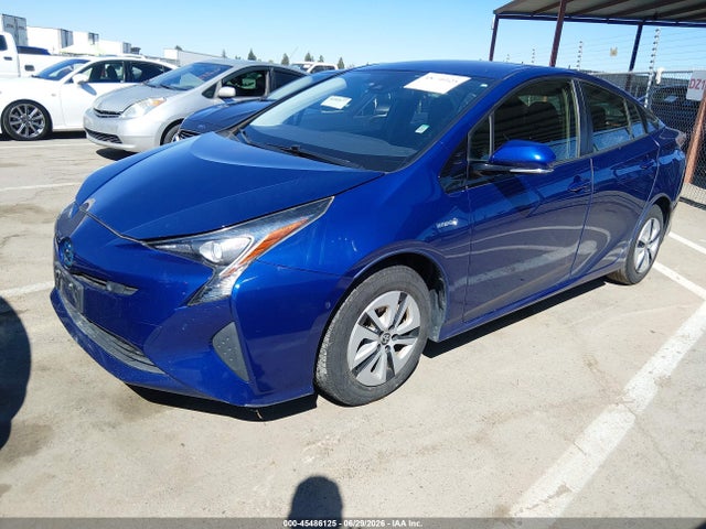 Toyota Prius Two 2017 JTDKBRFU3H3047986 Image 2