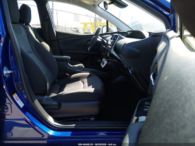 Toyota Prius Two 2017 JTDKBRFU3H3047986 Image 5