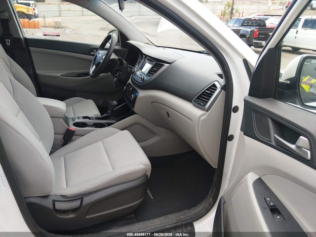 Hyundai TUCSON SE 2018 KM8J2CA4XJU655712 Image 5