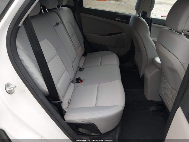Hyundai TUCSON SE 2018 KM8J2CA4XJU655712 Image 8