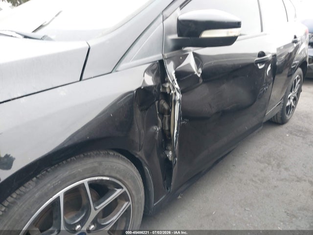 1FADP3K2XGL258473 Ford FOCUS SE