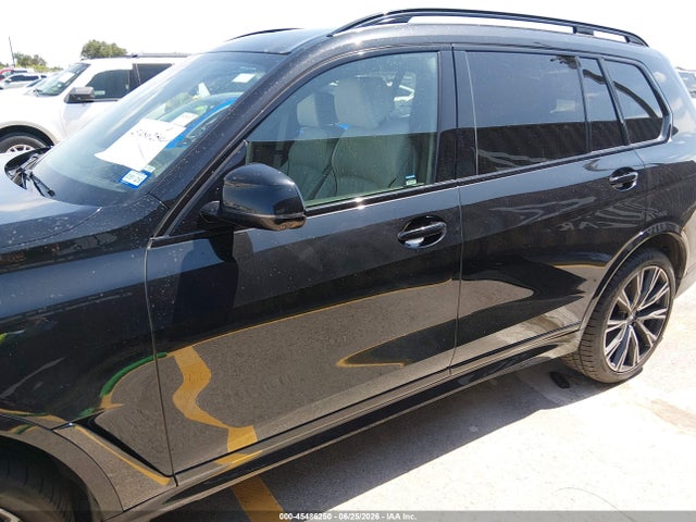 BMW X7 M50i 2020 5UXCX6C04L9C03529 Image 14