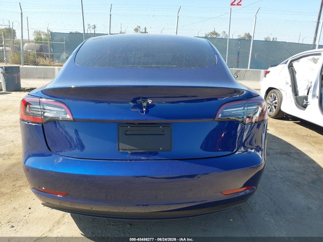 45486277 :رقم المزاد ، 5YJ3E1EAXNF374145 vin ، 2022 Tesla Model 3 مزاد بيع