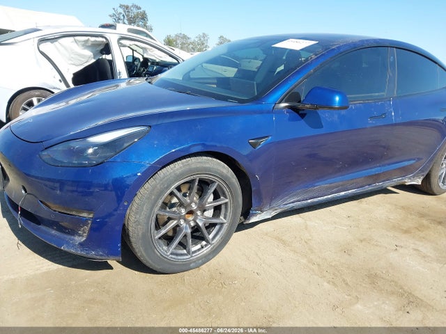 45486277 :رقم المزاد ، 5YJ3E1EAXNF374145 vin ، 2022 Tesla Model 3 مزاد بيع