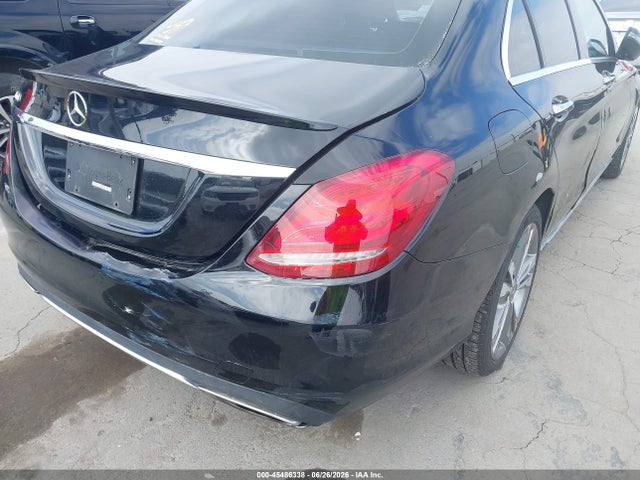 Продажа на аукционе авто 2017 Mercedes-benz C 300, vin: 55SWF4JB7HU230114, номер лота: 45486338