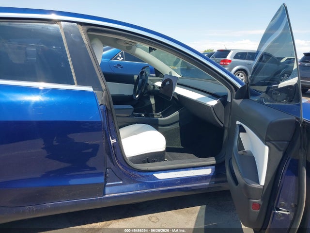 Продаж на аукціоні авто 2018 Tesla Model 3 Long Range/performance, vin: 5YJ3E1EB6JF097853, номер лоту: 45486394