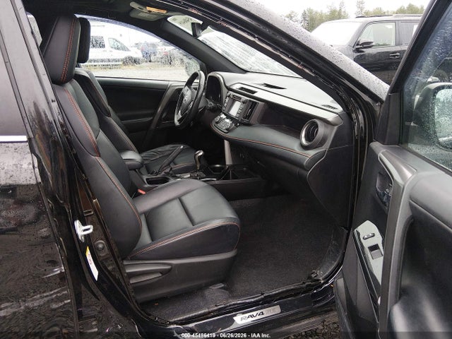 Toyota RAV4 SE 2018 2T3JFREV2JW834635 Image 18