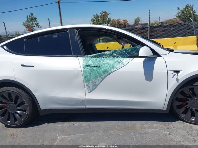 Продаж на аукціоні авто 2023 Tesla Model Y Performance Dual Motor All-wheel Drive, vin: 7SAYGDEFXPF601532, номер лоту: 45486434