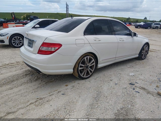 Продажа на аукционе авто 2011 Mercedes-benz C 300 Luxury/sport, vin: WDDGF5EB2BF654721, номер лота: 45486436