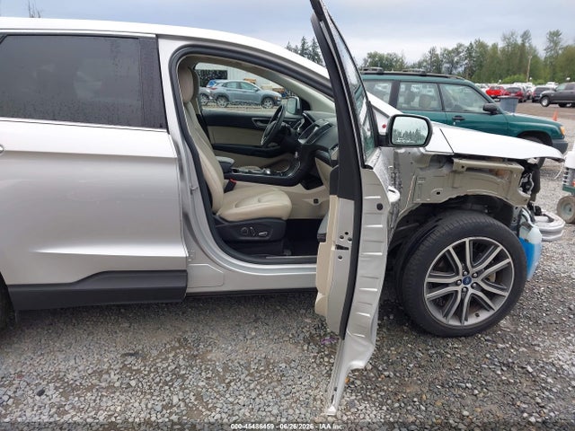 2FMPK4K96KBC22230 Ford Edge Titanium