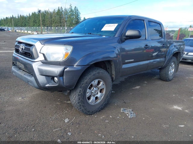 Toyota Tacoma Base V6 2014 5TFLU4EN4EX104079 Image 2