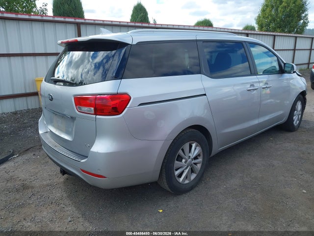 KIA SEDONA LX 2018 KNDMB5C16J6401838 Image 4