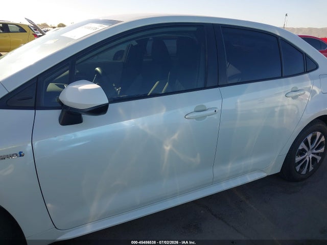 45486538 :رقم المزاد ، JTDEAMDE8MJ013501 vin ، 2021 Toyota Corolla Hybrid Le مزاد بيع