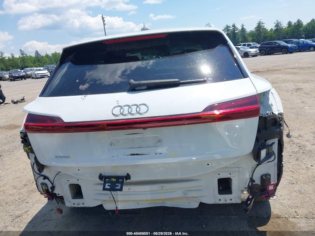 WA1LAAGEXKB022848 Audi E-tron Premium Plus