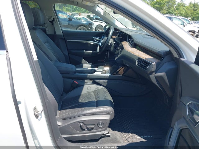 WA1LAAGEXKB022848 Audi E-tron Premium Plus