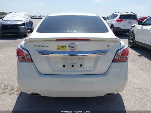 Nissan Altima 2.5 S 2015 1N4AL3AP6FC431559 Image 16