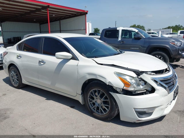 Nissan Altima 2.5 S 2015 1N4AL3AP6FC431559 Image 17