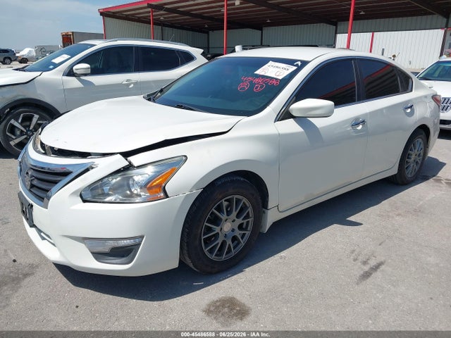 Nissan Altima 2.5 S 2015 1N4AL3AP6FC431559 Image 2