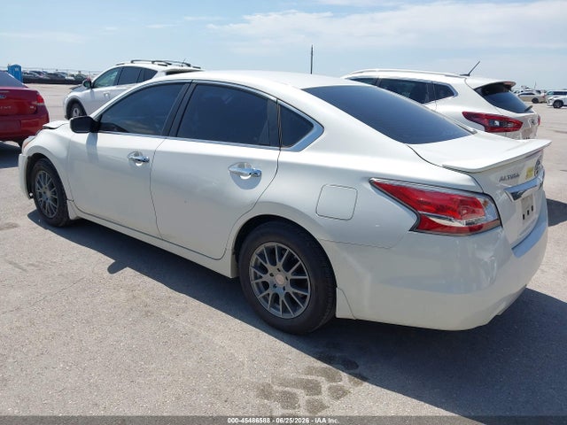 Nissan Altima 2.5 S 2015 1N4AL3AP6FC431559 Image 3