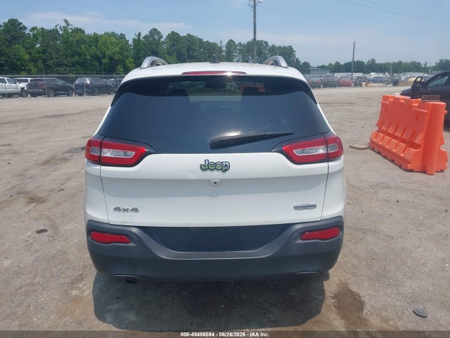 Jeep Cherokee Latitude 2016 1C4PJMCB9GW130575 Image 16